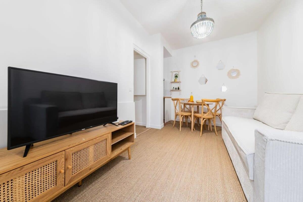 Jolie 2 Pieces 35M2 Bien Equipee 4P - Paris 20 - Flat-Guest Apartment ภายนอก รูปภาพ