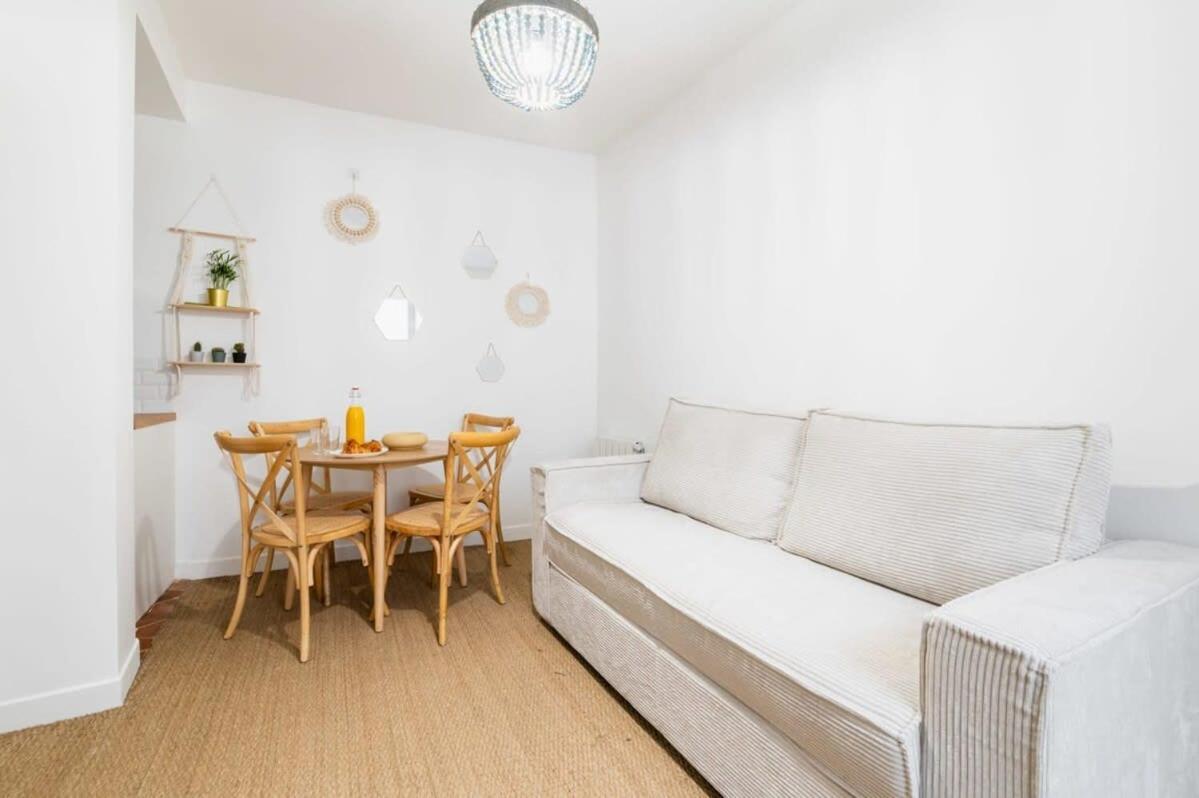 Jolie 2 Pieces 35M2 Bien Equipee 4P - Paris 20 - Flat-Guest Apartment ภายนอก รูปภาพ